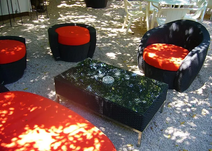 Les Palmiers 3* Сен-Тропе